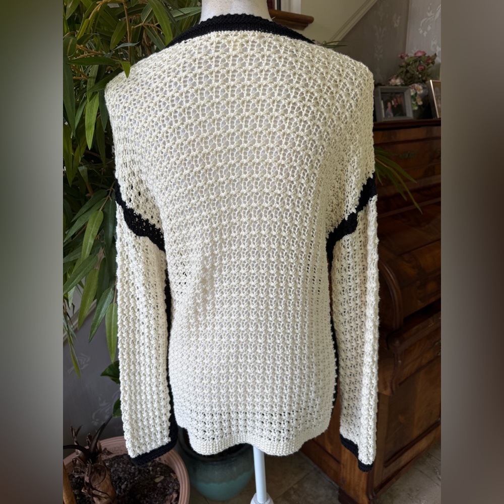 Greige Cable net cream and black sweater size small excellent condition - Picture 6 of 9